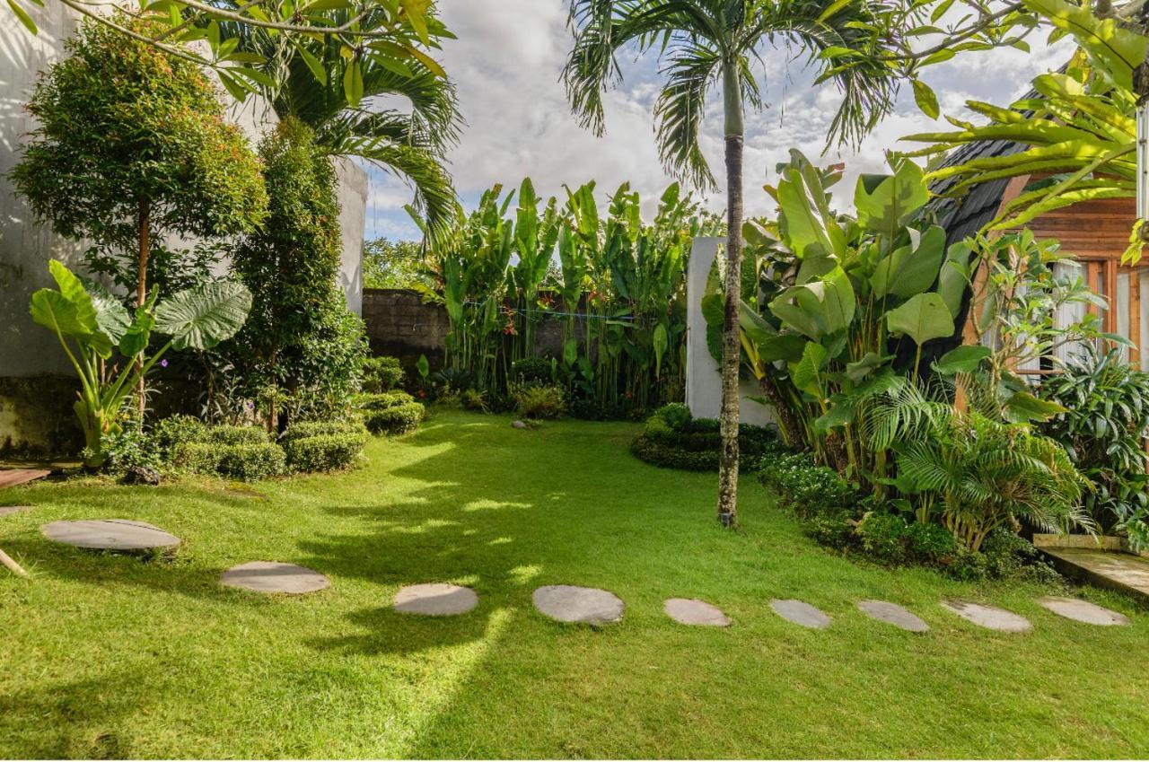 Pondok Chesia Homestay Canggu Exteriör bild